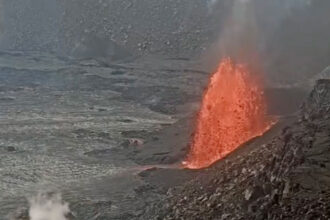 VIDEO: Hawaii’s Kilauea Volcano Erupts in Fourth Episode Since Late December